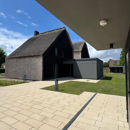 Reetlodge Fleesensee Ferienhaus Göhren-Lebbin