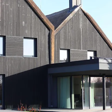 Feriehus Reetlodge Fleesensee *